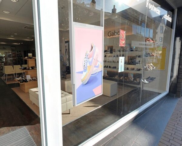 affichage dynamique recto-verso pour vitrine